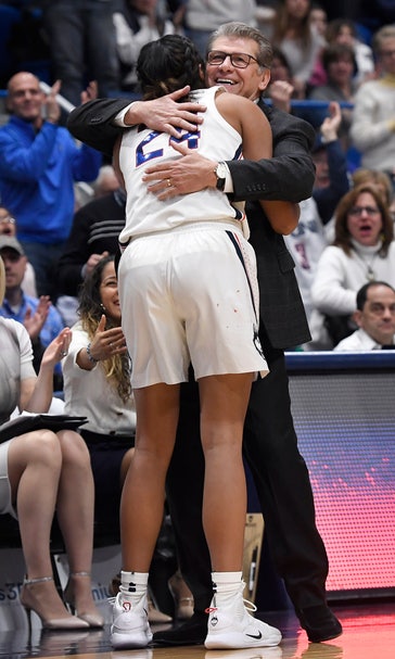 Collier, Samuelson help UConn beat South Carolina 97-79